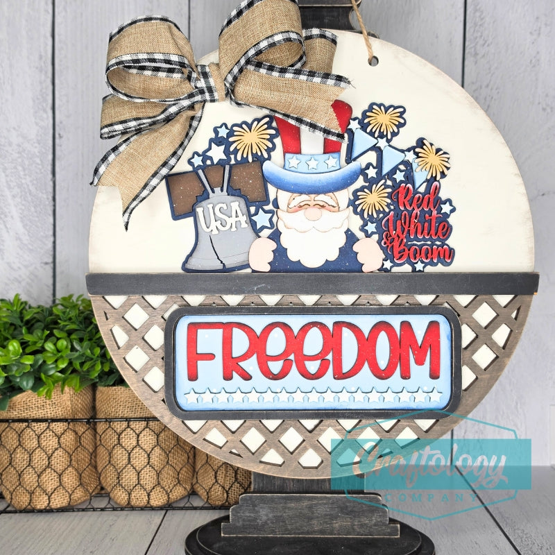 freedom_interchangeable_doorhanger_lattice_addon_finished_wm.jpg